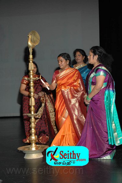 Jaffna-Hindu121013Toronto (6).jpg